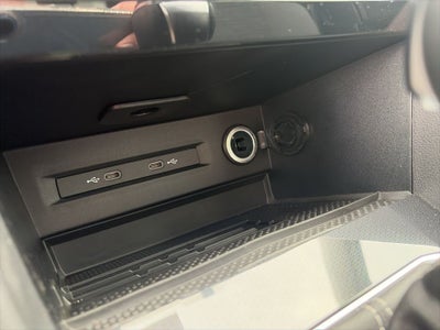 2026 Volkswagen Taos 1.5T SE Black