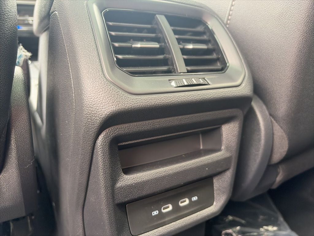 2026 Volkswagen Taos 1.5T SE Black