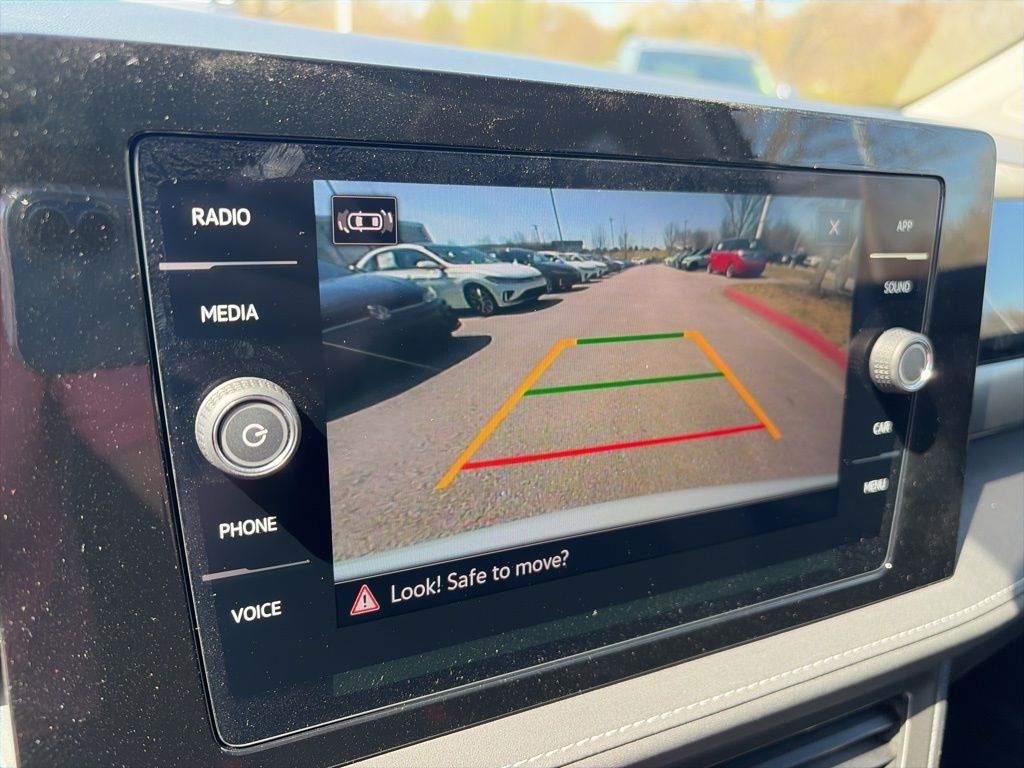 2026 Volkswagen Taos 1.5T SE Black