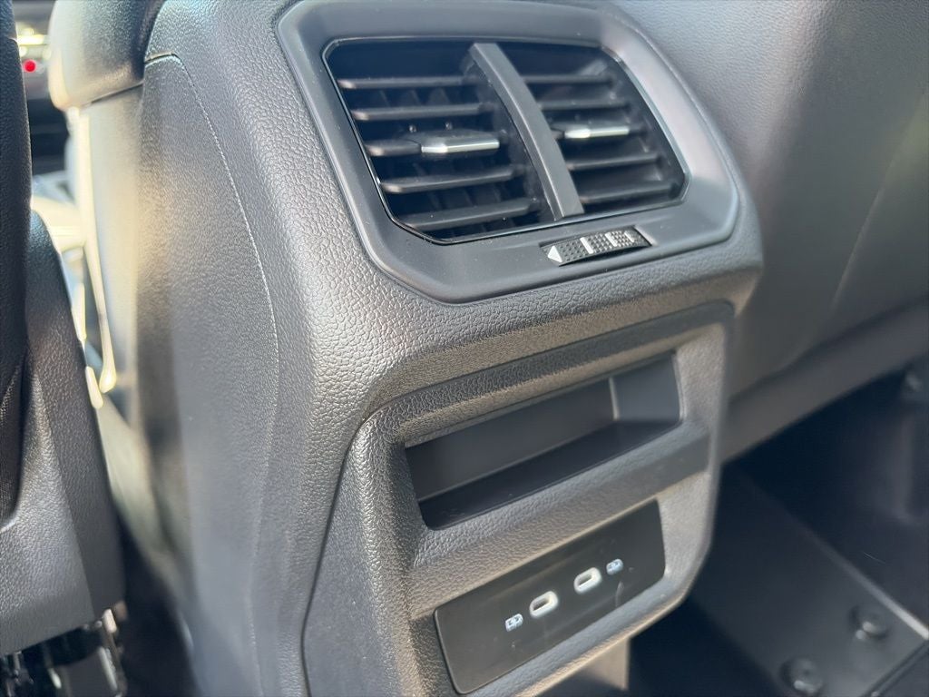 2026 Volkswagen Taos 1.5T SE Black