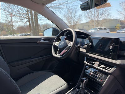 2026 Volkswagen Taos 1.5T SE Black