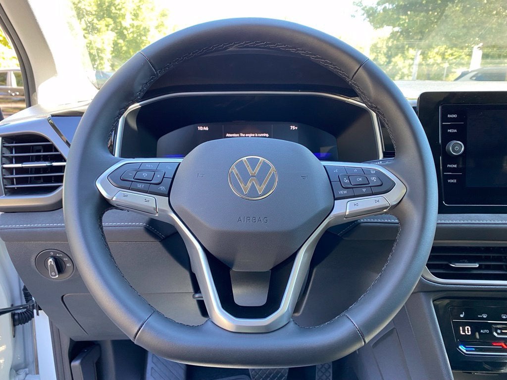 2027 Volkswagen Taos 1.5T SE Black