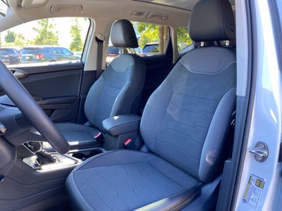 2027 Volkswagen Taos 1.5T SE Black