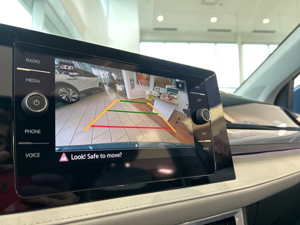 2025 Volkswagen Taos 1.5T SEL