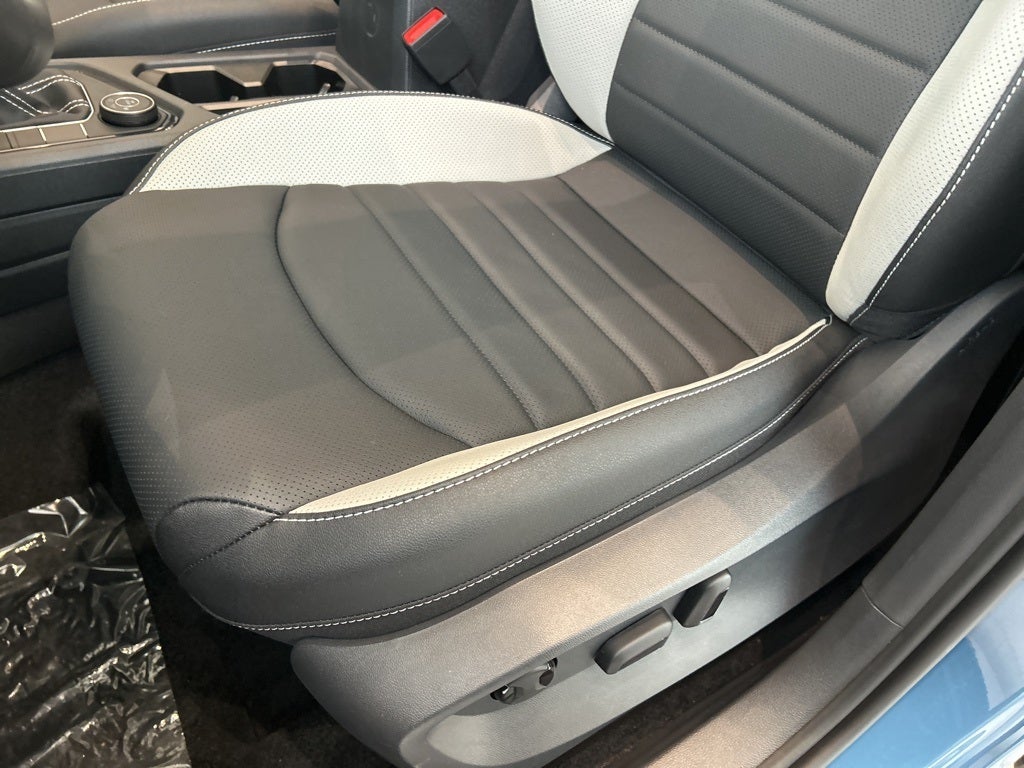 2025 Volkswagen Taos 1.5T SEL