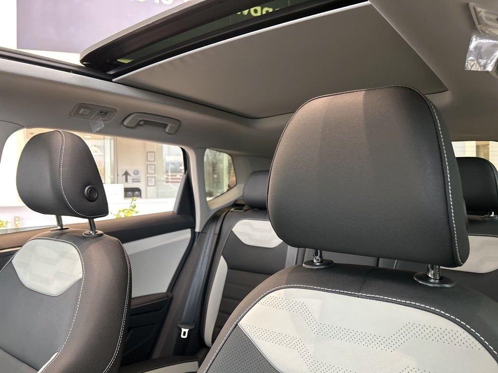 2025 Volkswagen Taos 1.5T SEL