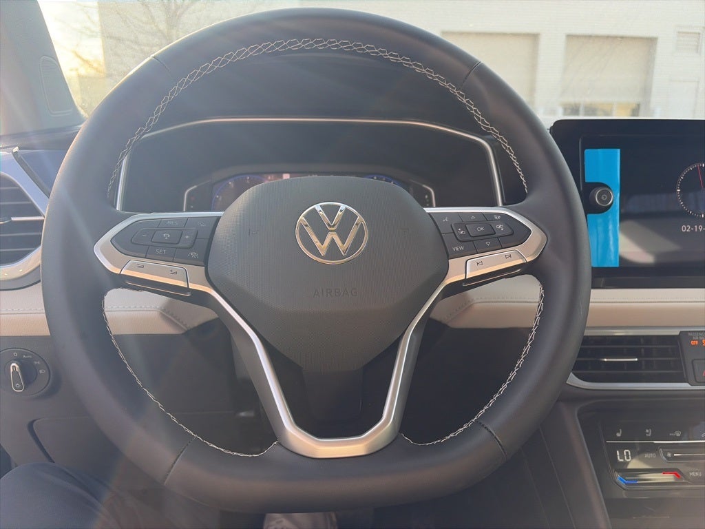 2026 Volkswagen Taos 1.5T SEL