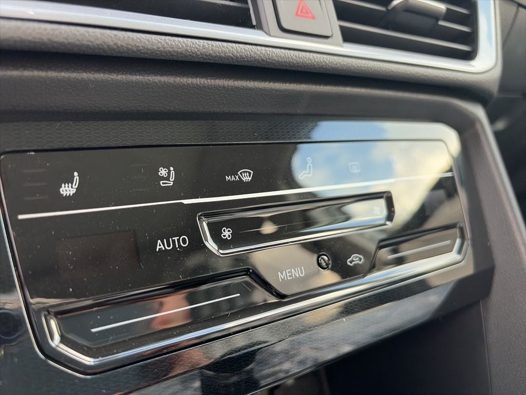 2026 Volkswagen Taos 1.5T SEL