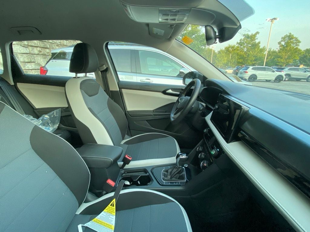 2025 Volkswagen Taos 1.5T S