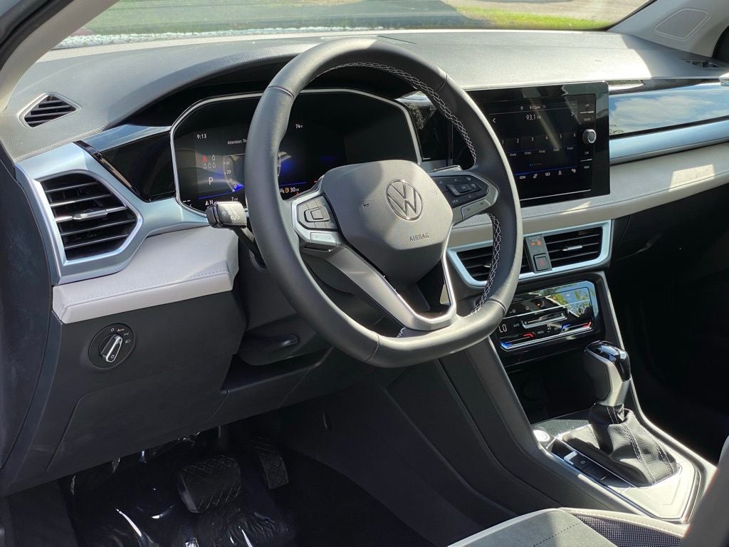 2027 Volkswagen Taos 1.5T SE