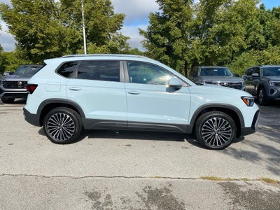 2027 Volkswagen Taos 1.5T SE