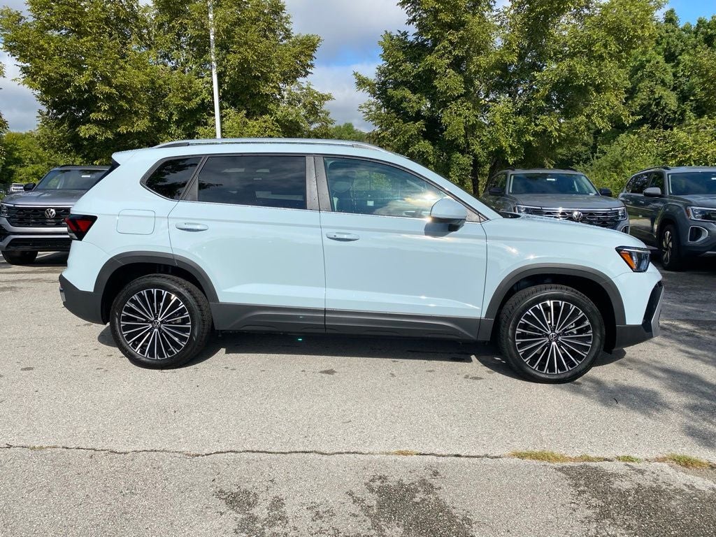 2027 Volkswagen Taos 1.5T SE