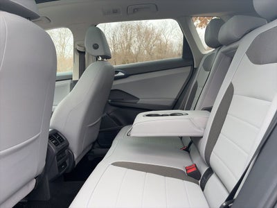 2024 Volkswagen Taos 1.5T SE Clean CARFAX 1-Owner