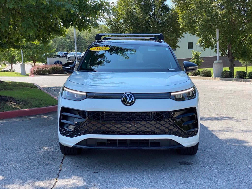 2025 Volkswagen Tiguan 2.0T SE R-Line Black