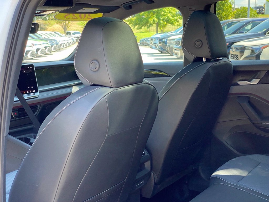 2025 Volkswagen Tiguan 2.0T SE R-Line Black