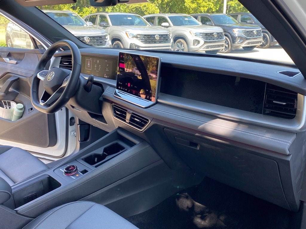 2025 Volkswagen Tiguan 2.0T SE R-Line Black