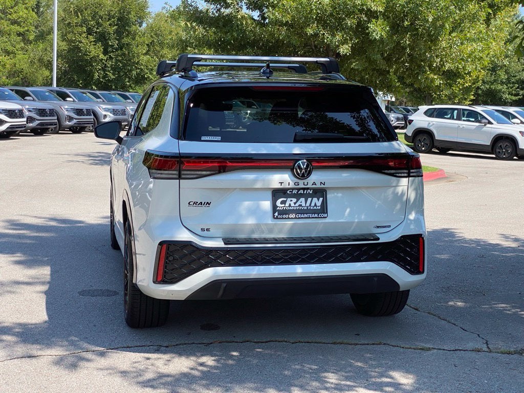2025 Volkswagen Tiguan 2.0T SE R-Line Black
