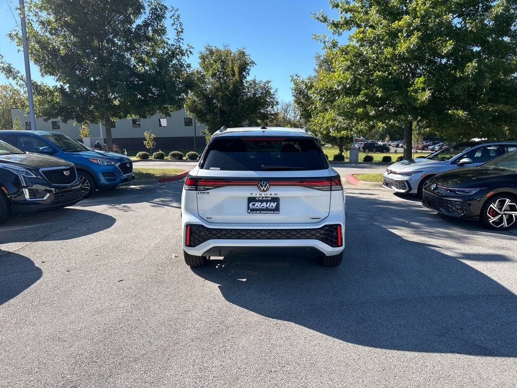 2026 Volkswagen Tiguan 2.0T SE R-Line Black