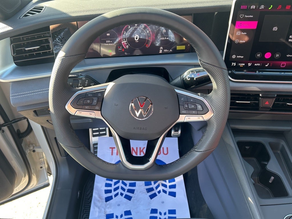 2026 Volkswagen Tiguan 2.0T SE R-Line Black