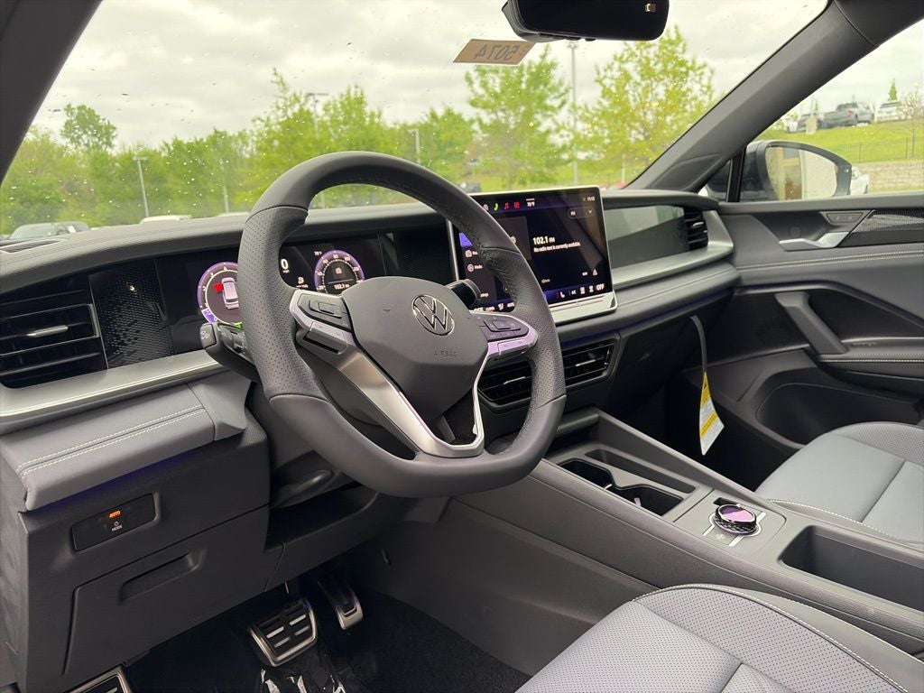 2026 Volkswagen Tiguan 2.0T SE R-Line Black