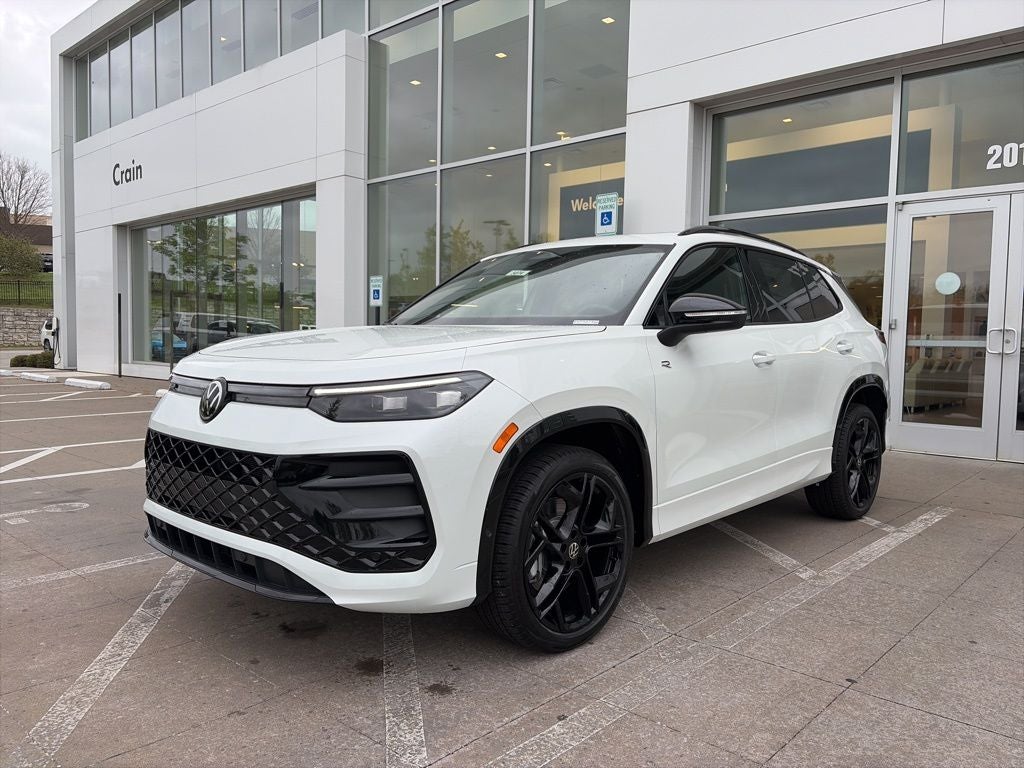 2026 Volkswagen Tiguan 2.0T SE R-Line Black