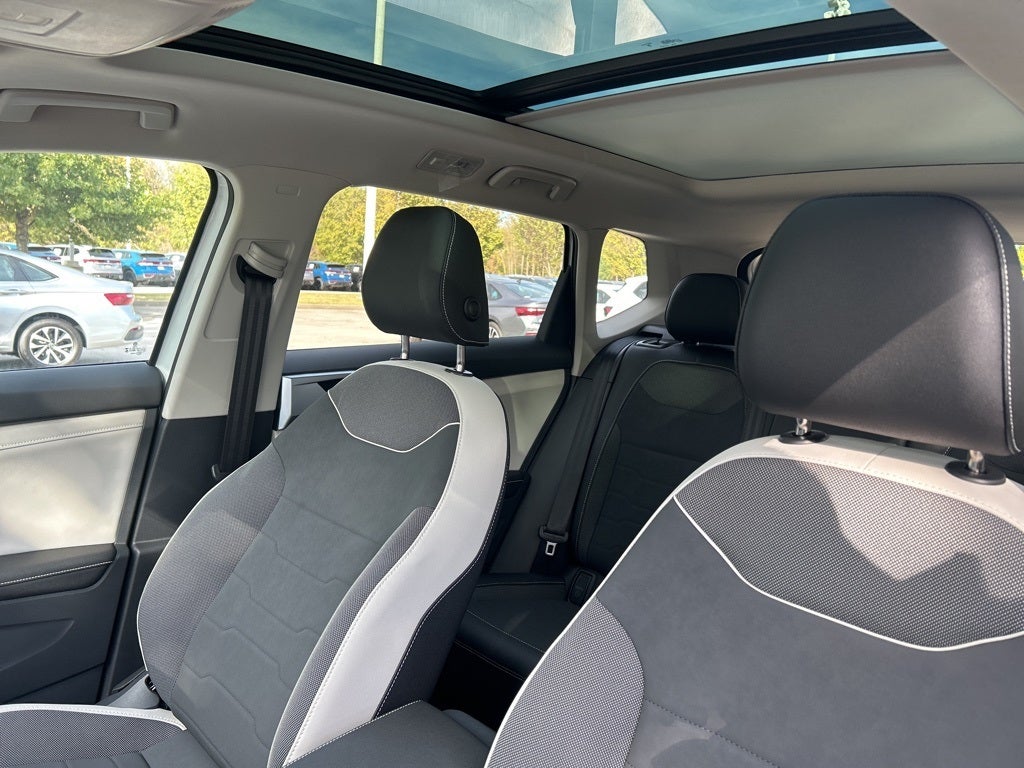 2025 Volkswagen Taos 1.5T SE