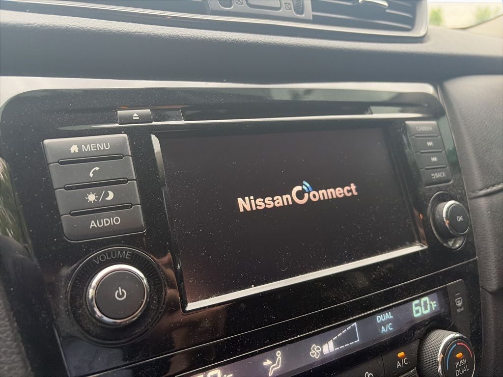2018 Nissan Rogue SV CLEAN CARFAX LOW MILES