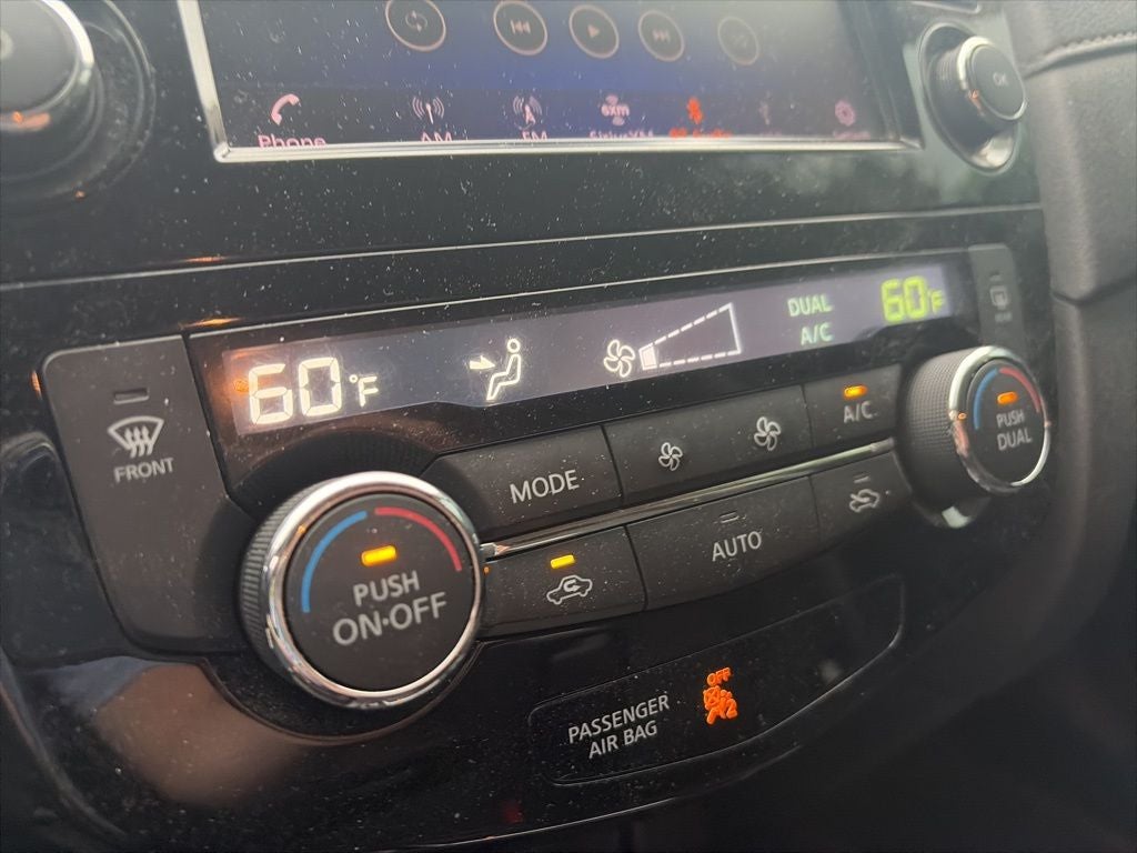2018 Nissan Rogue SV CLEAN CARFAX LOW MILES