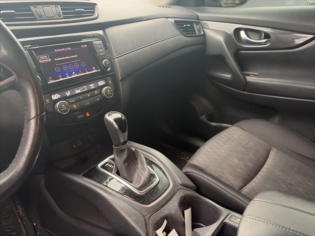 2018 Nissan Rogue SV CLEAN CARFAX LOW MILES