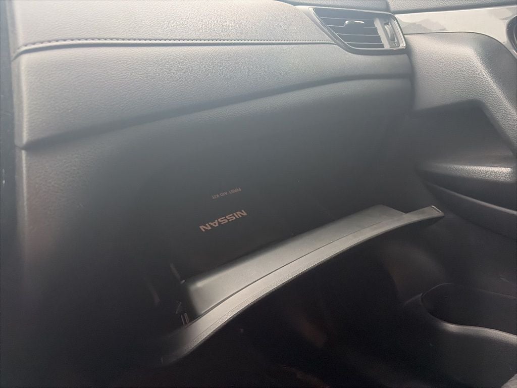 2018 Nissan Rogue SV CLEAN CARFAX LOW MILES