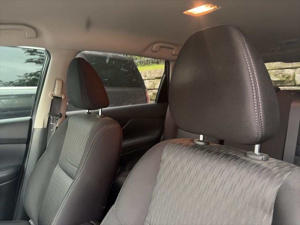 2018 Nissan Rogue SV CLEAN CARFAX LOW MILES