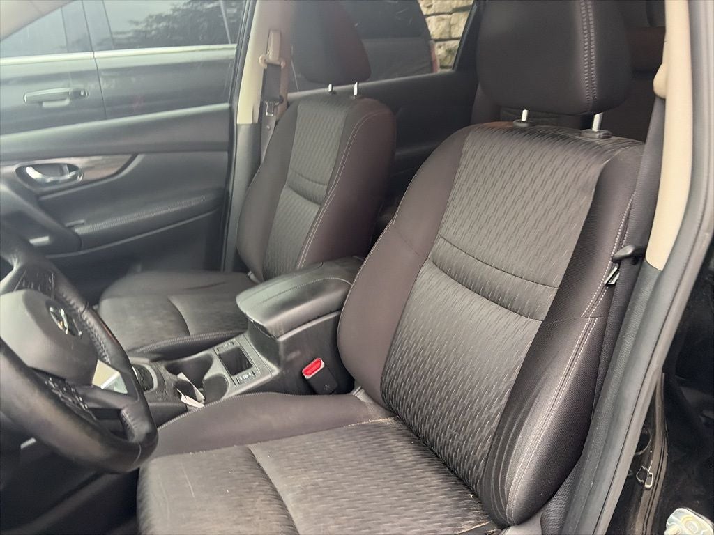 2018 Nissan Rogue SV CLEAN CARFAX LOW MILES