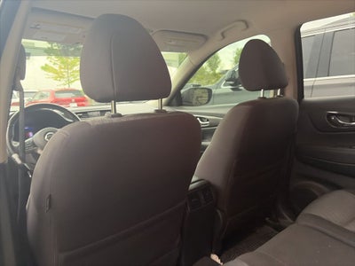 2018 Nissan Rogue SV CLEAN CARFAX LOW MILES