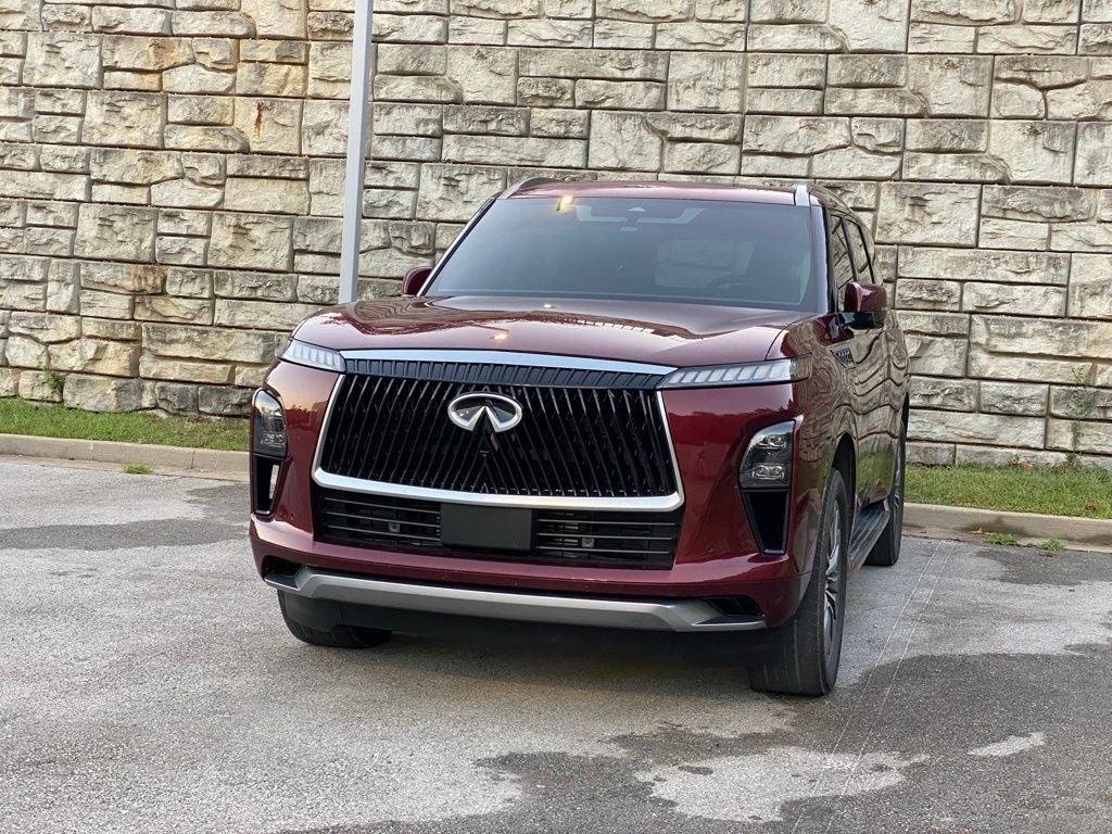 2025 INFINITI QX80 LUXE