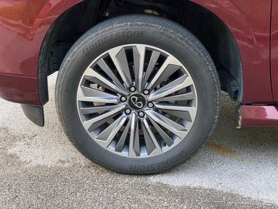 2025 INFINITI QX80 LUXE