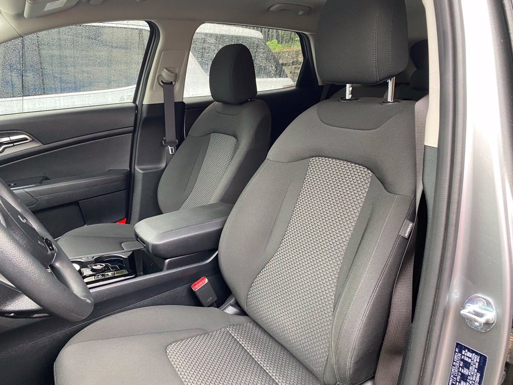 2025 Kia Sportage Hybrid LX