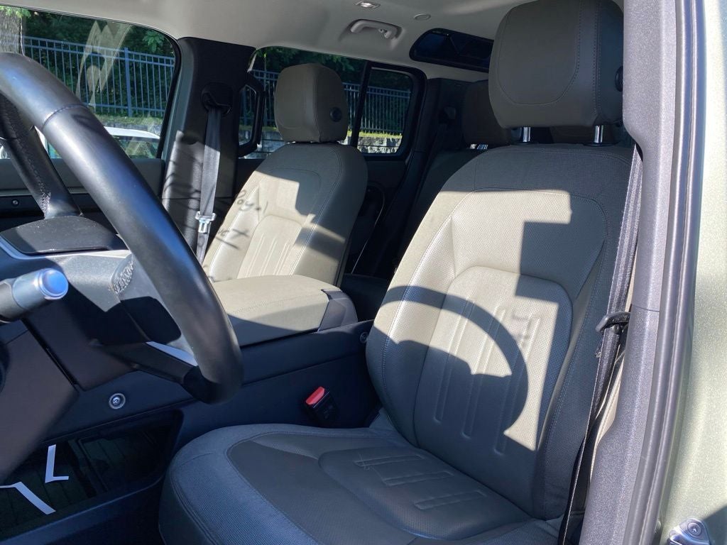 2021 Land Rover Defender 110 SE