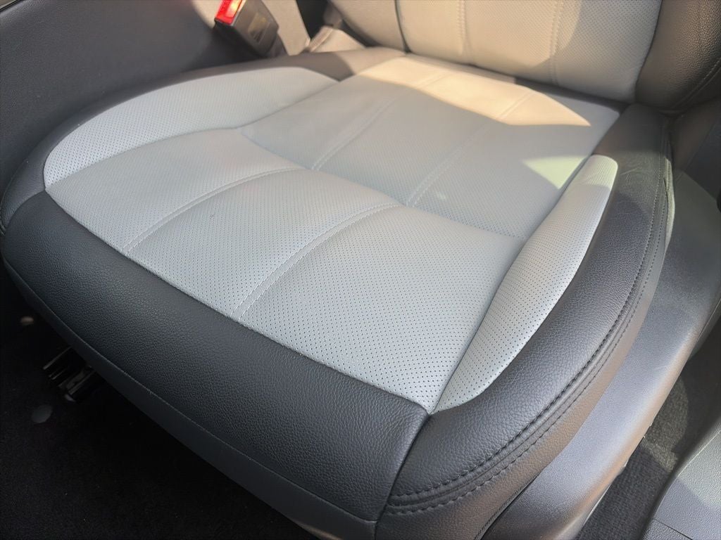 2023 Land Rover Range Rover Evoque R-Dynamic SE 1OWNER GREAT SERVICE RECORDS... AWESOME!!