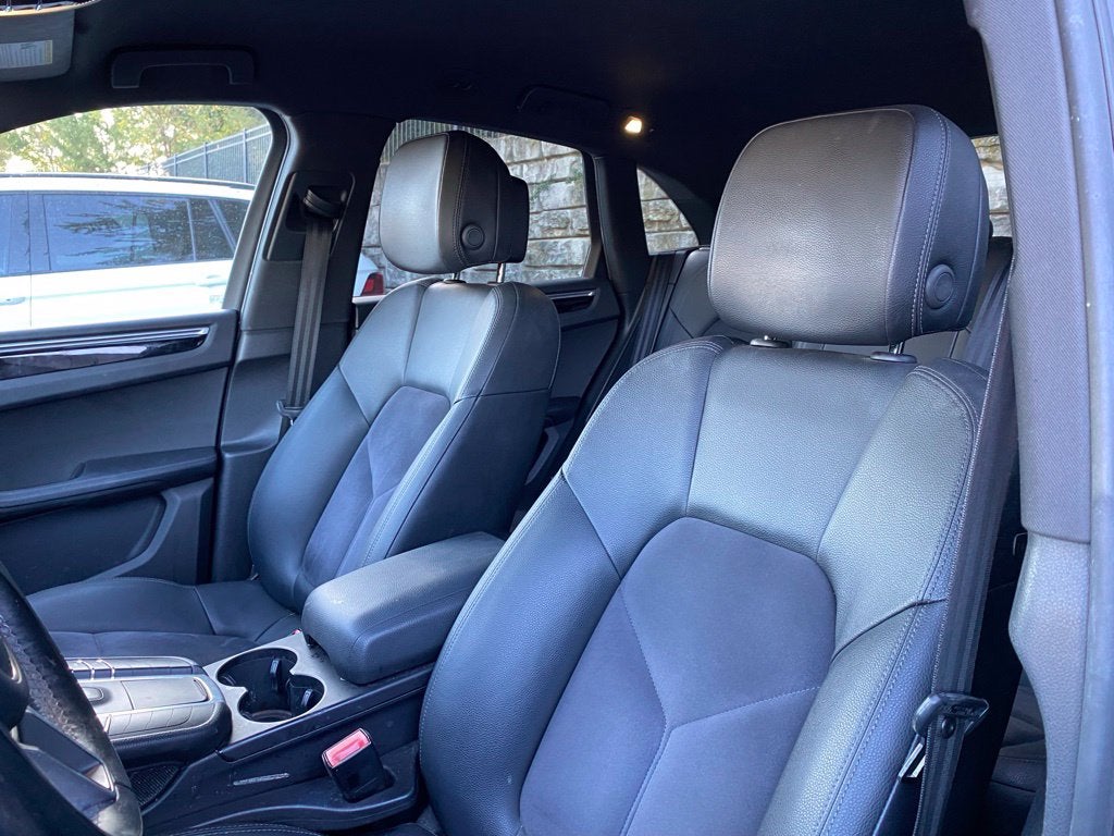 2017 Porsche Macan Base