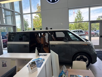 2025 Volkswagen ID. Buzz Pro S Plus