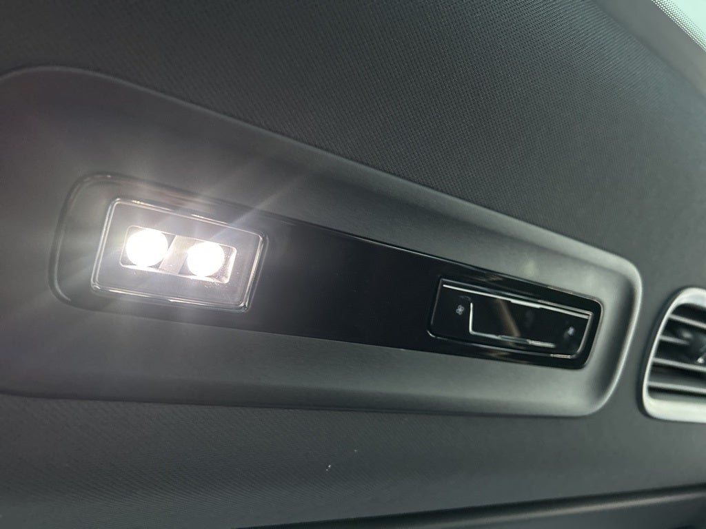 2025 Volkswagen ID. Buzz Pro S Plus