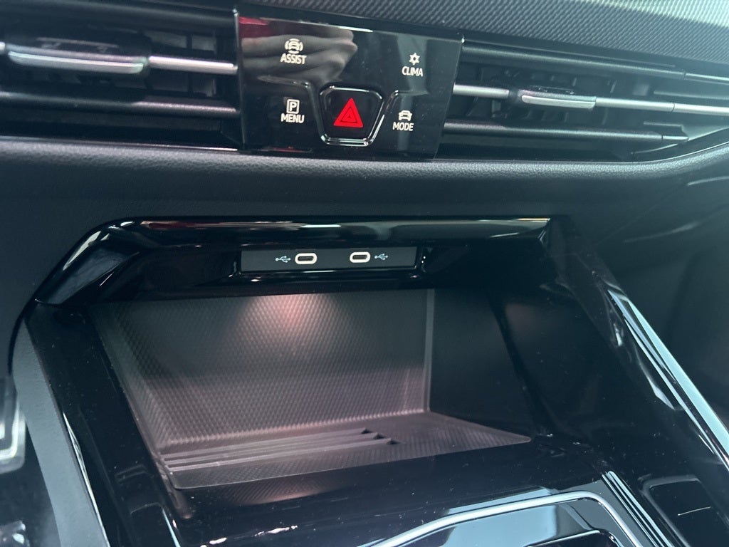 2026 Volkswagen Golf GTI 2.0T SE