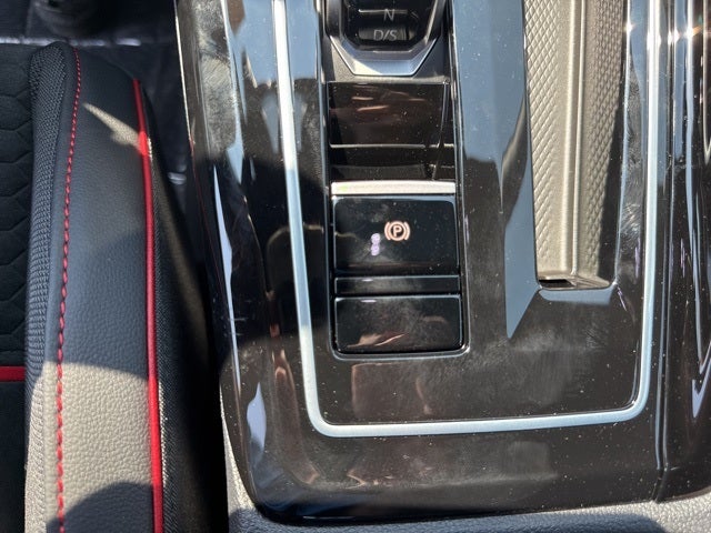 2025 Volkswagen Golf GTI 2.0T SE