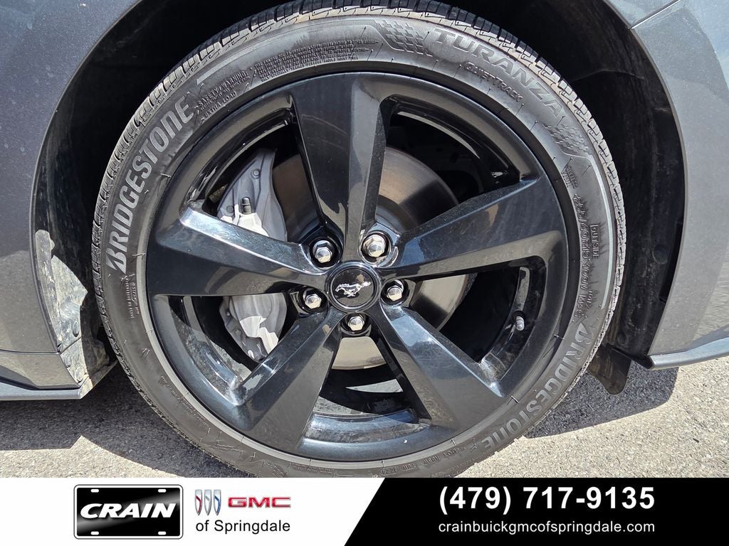 2021 Ford Mustang GT Premium 6-Speed / Black Accent / Nav
