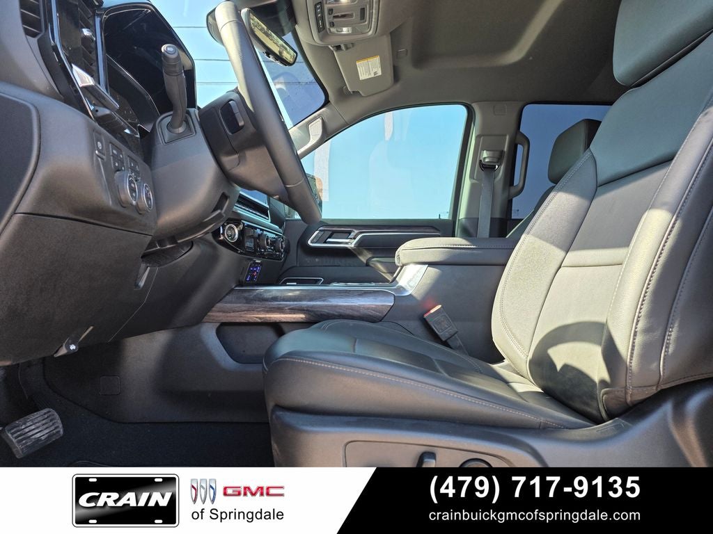 2025 Chevrolet Silverado 3500HD LTZ Gooseneck/5th Wheel Prep Package