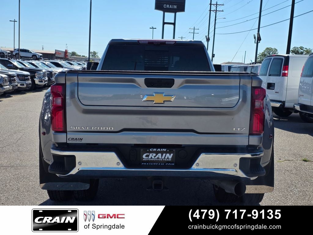 2025 Chevrolet Silverado 3500HD LTZ Gooseneck/5th Wheel Prep Package