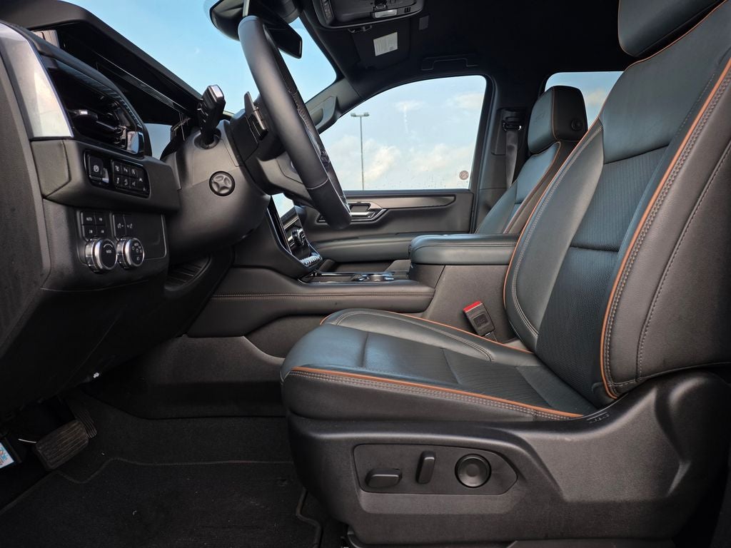 2025 GMC Yukon XL AT4