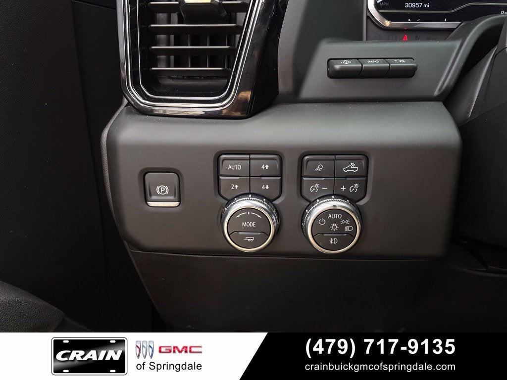 2025 GMC Sierra 1500 AT4