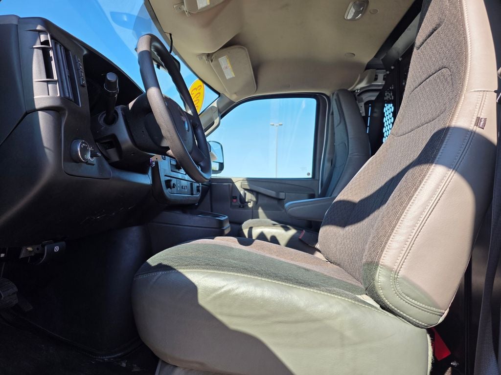 2023 GMC Savana 2500 Work Van