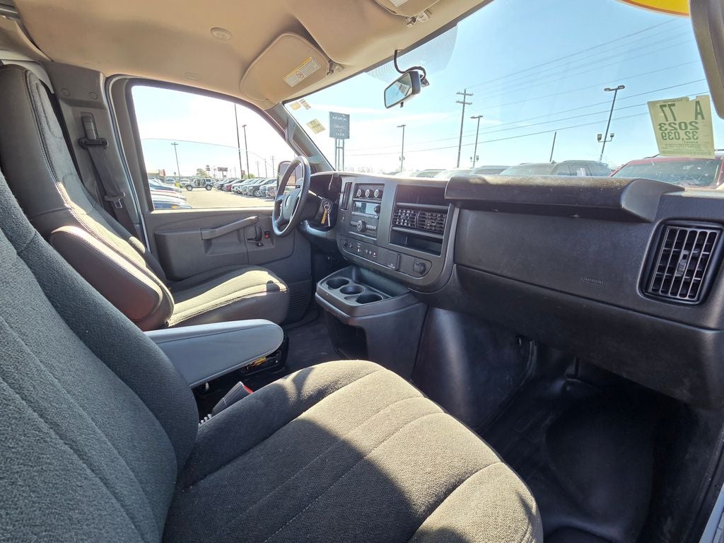 2023 GMC Savana 2500 Work Van